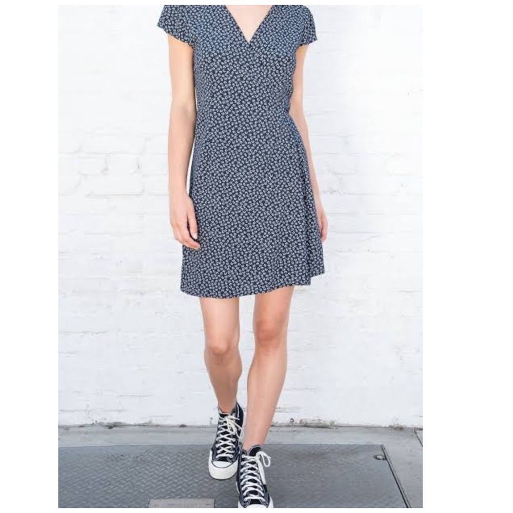 Brandy Melville Navy Blue Dixi Floral Short Sleeve Wrap Short Dress XS/S Prairie